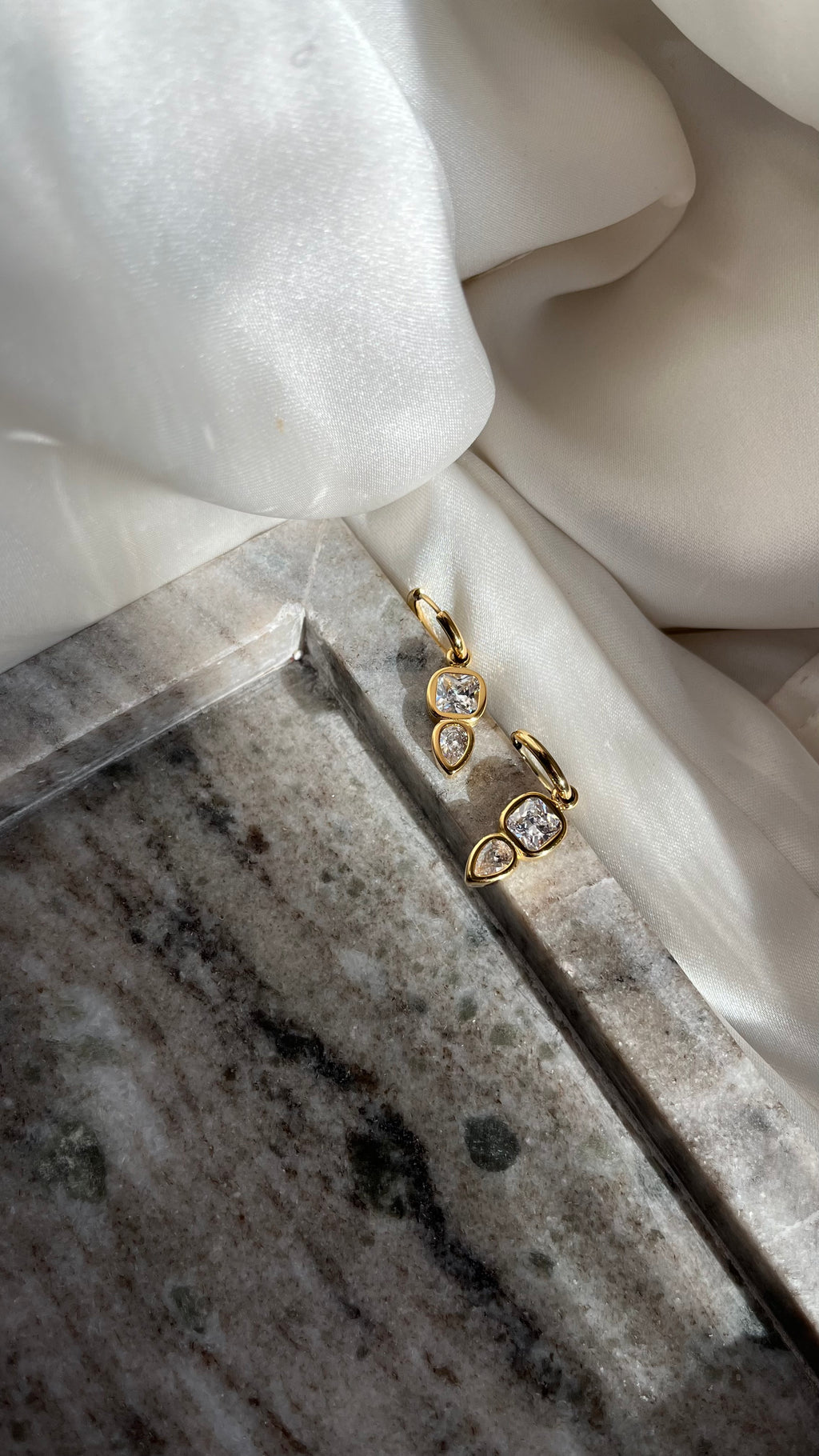 Elena Earrings Gold
