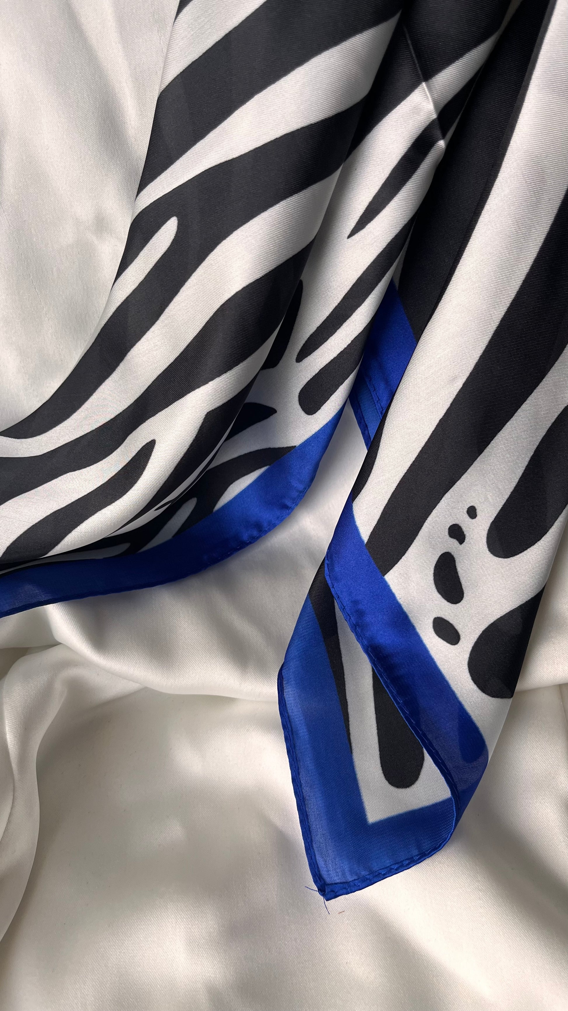 Marcella blue details Bandanas