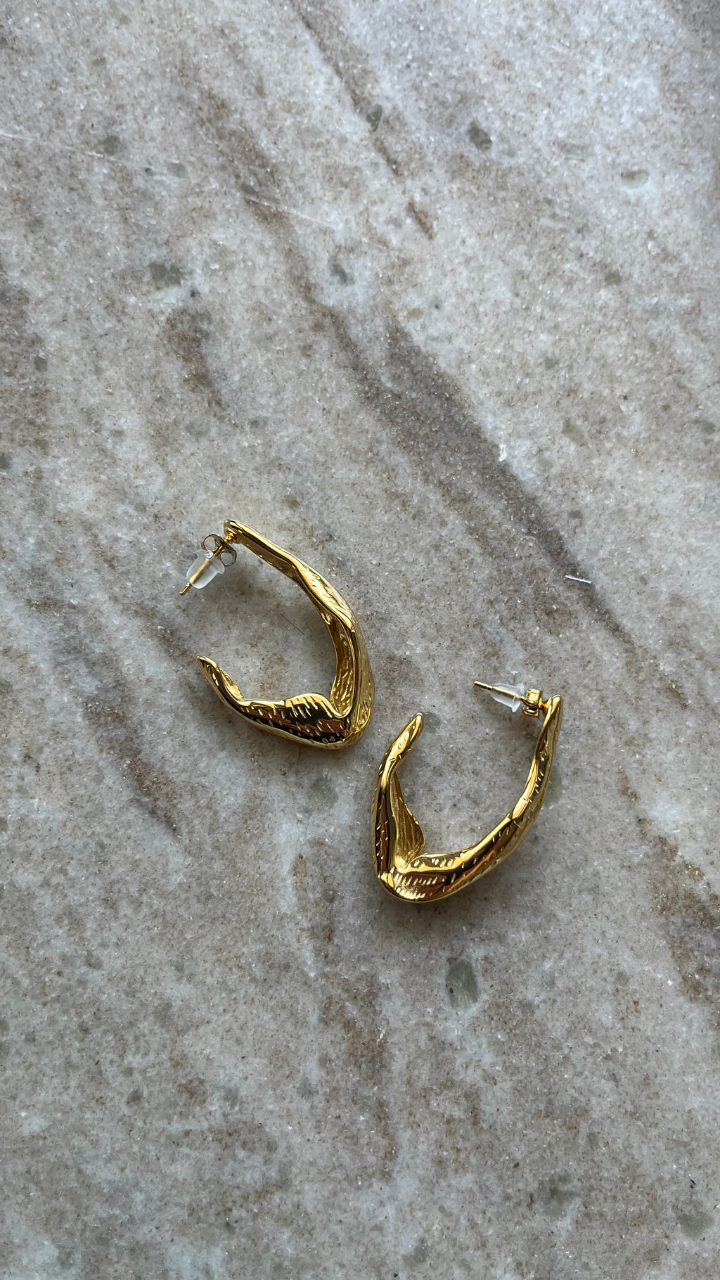 Gaia Hoops