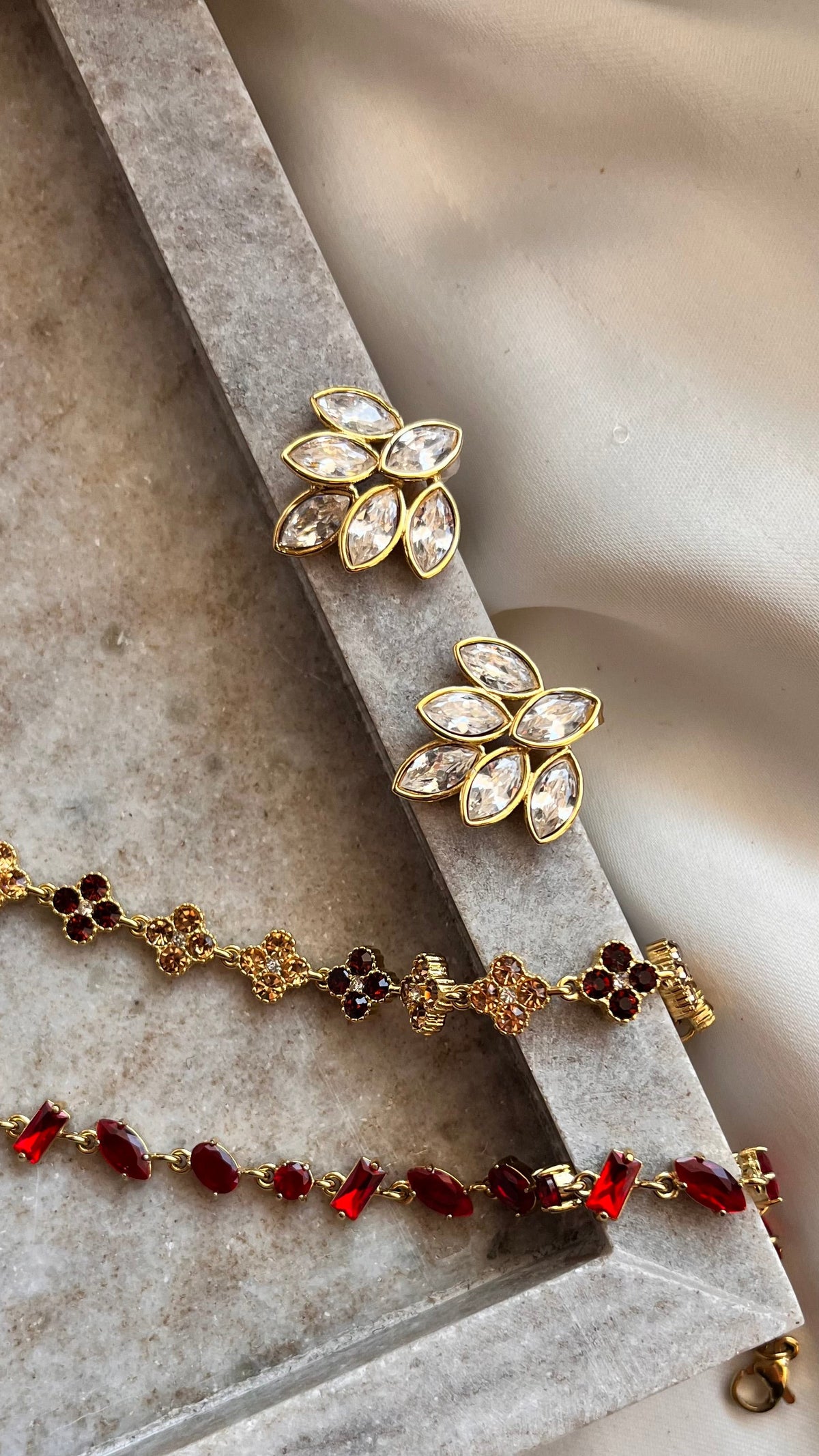Crystal Laurel Earrings Gold