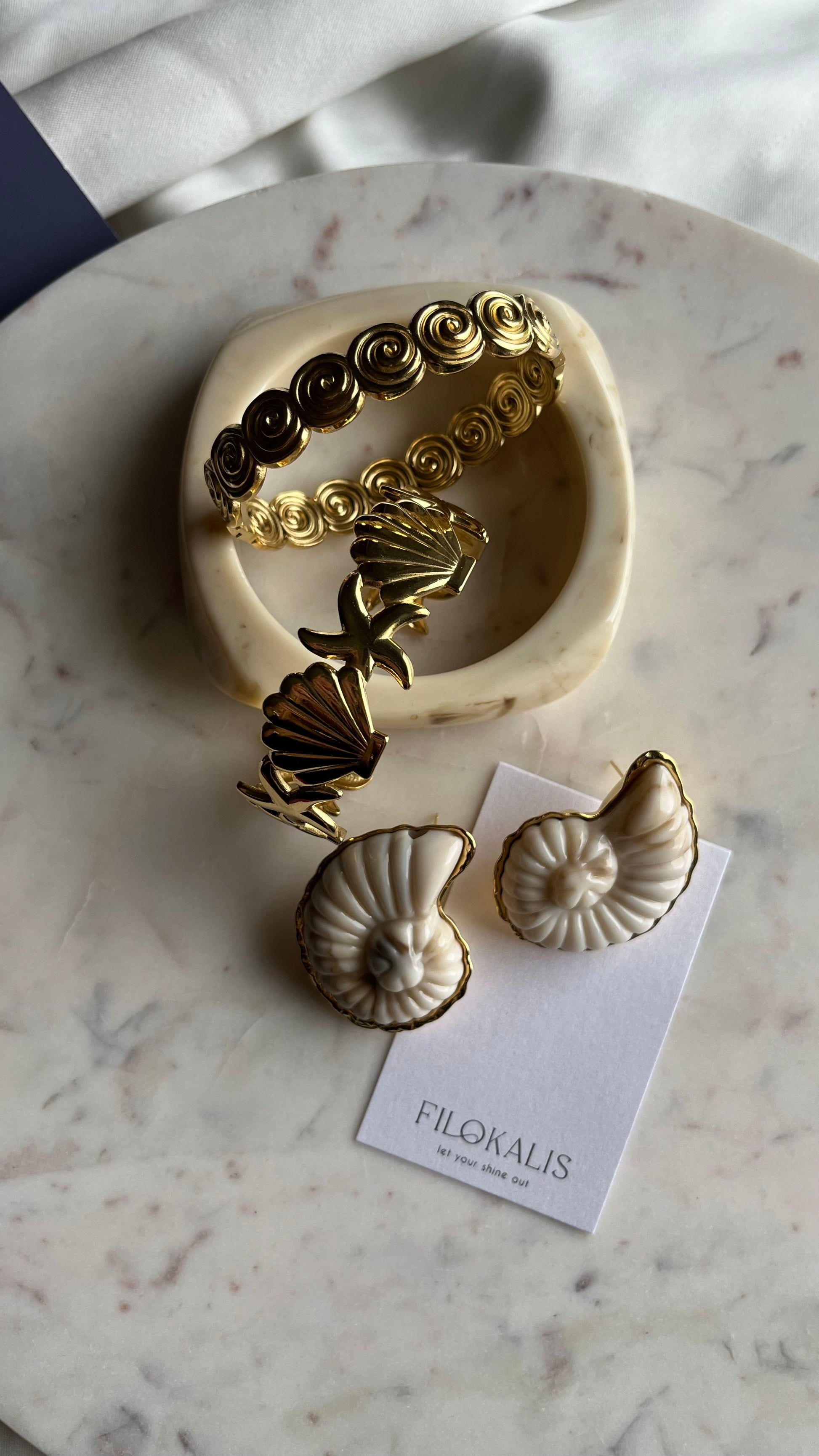 Seashell glow