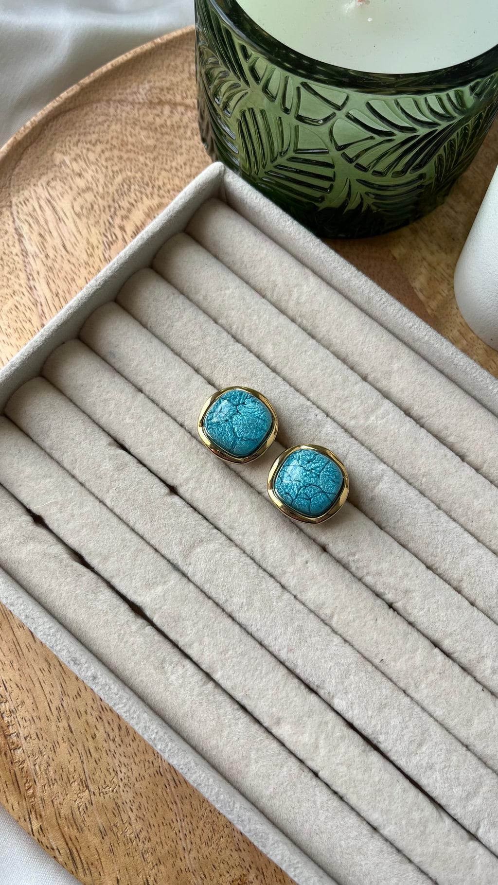 Aura Turquoise
