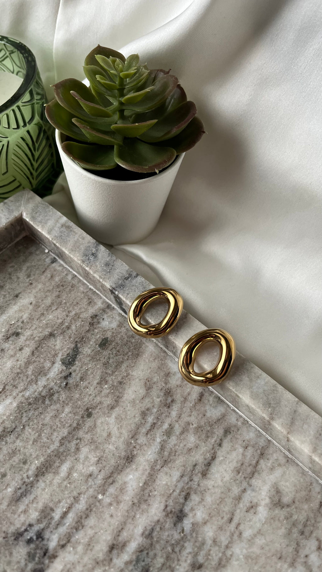 Olivia Earrings Gold