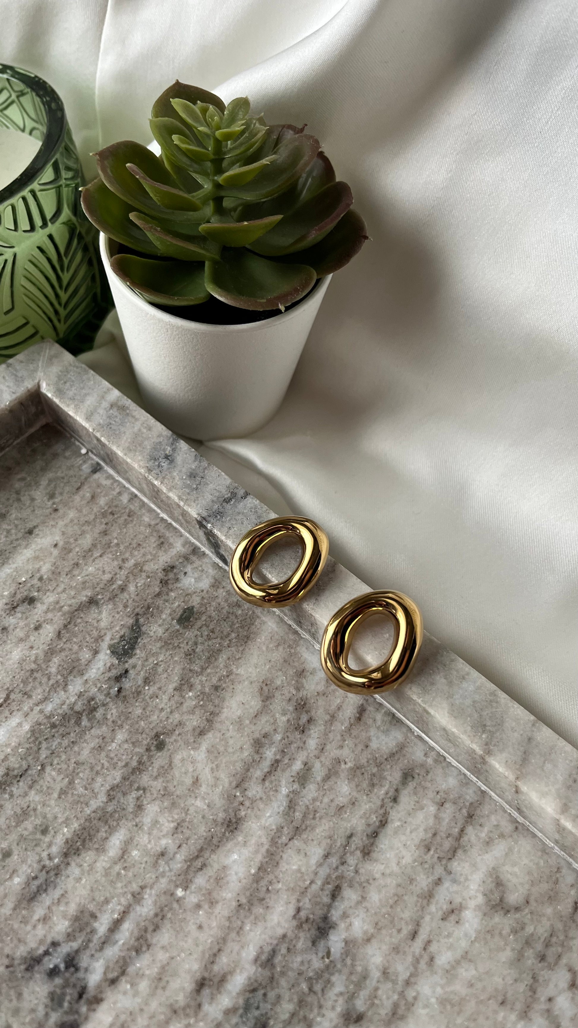 Olivia Earrings Gold