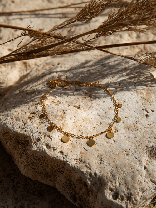 Gold Classic Ring with Sapphire