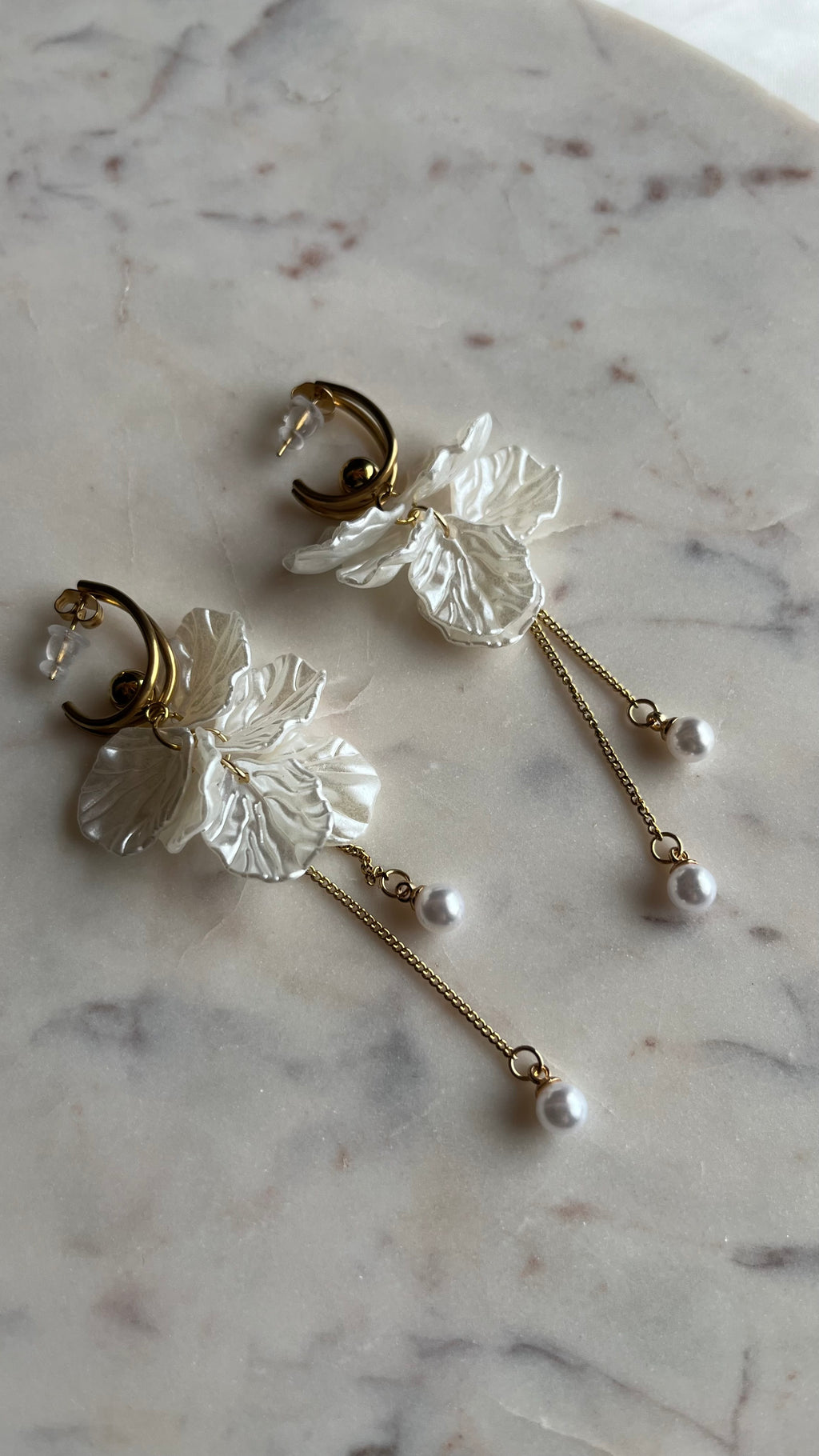 Lily earrings