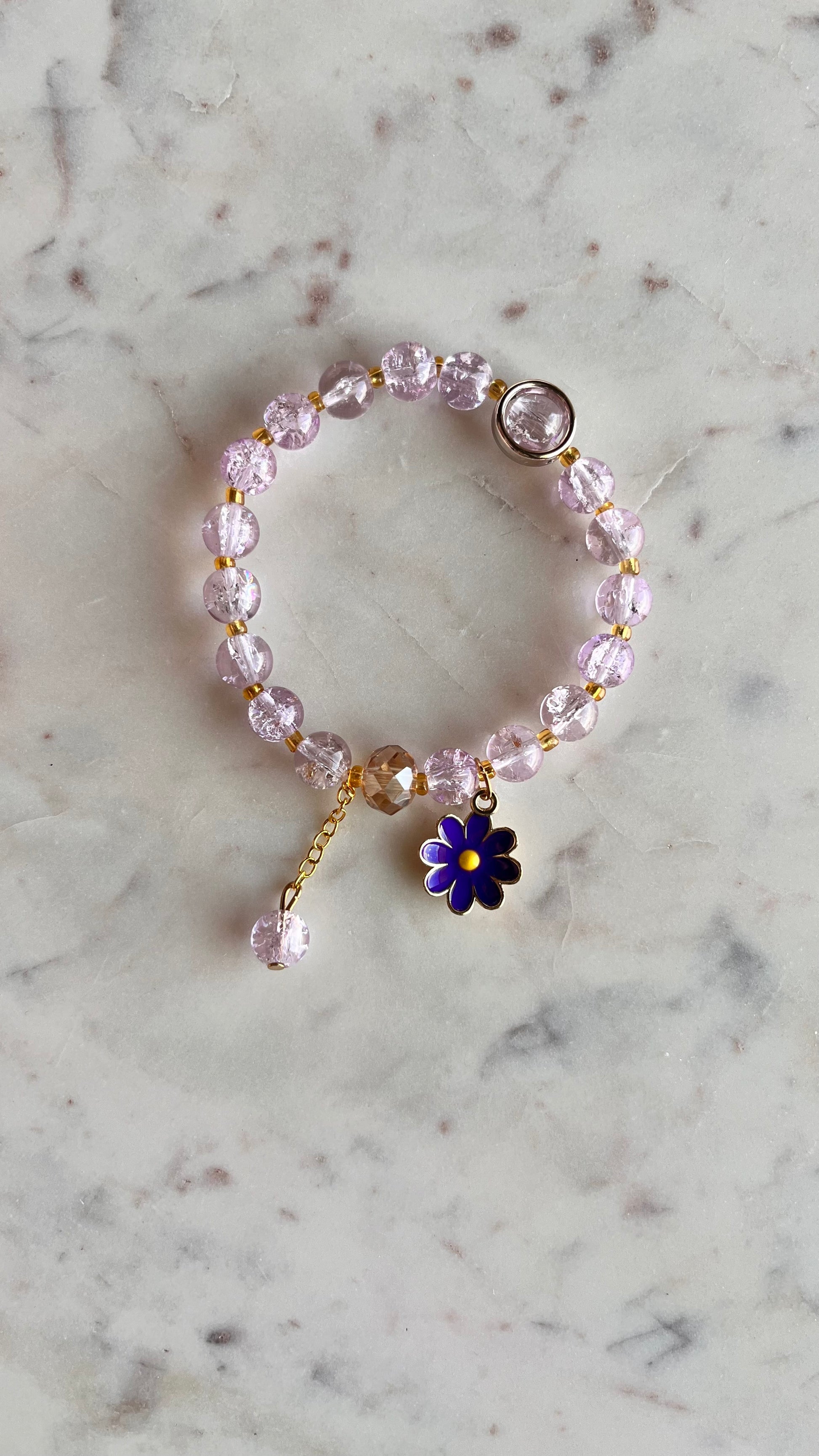 Lila flower bracelet