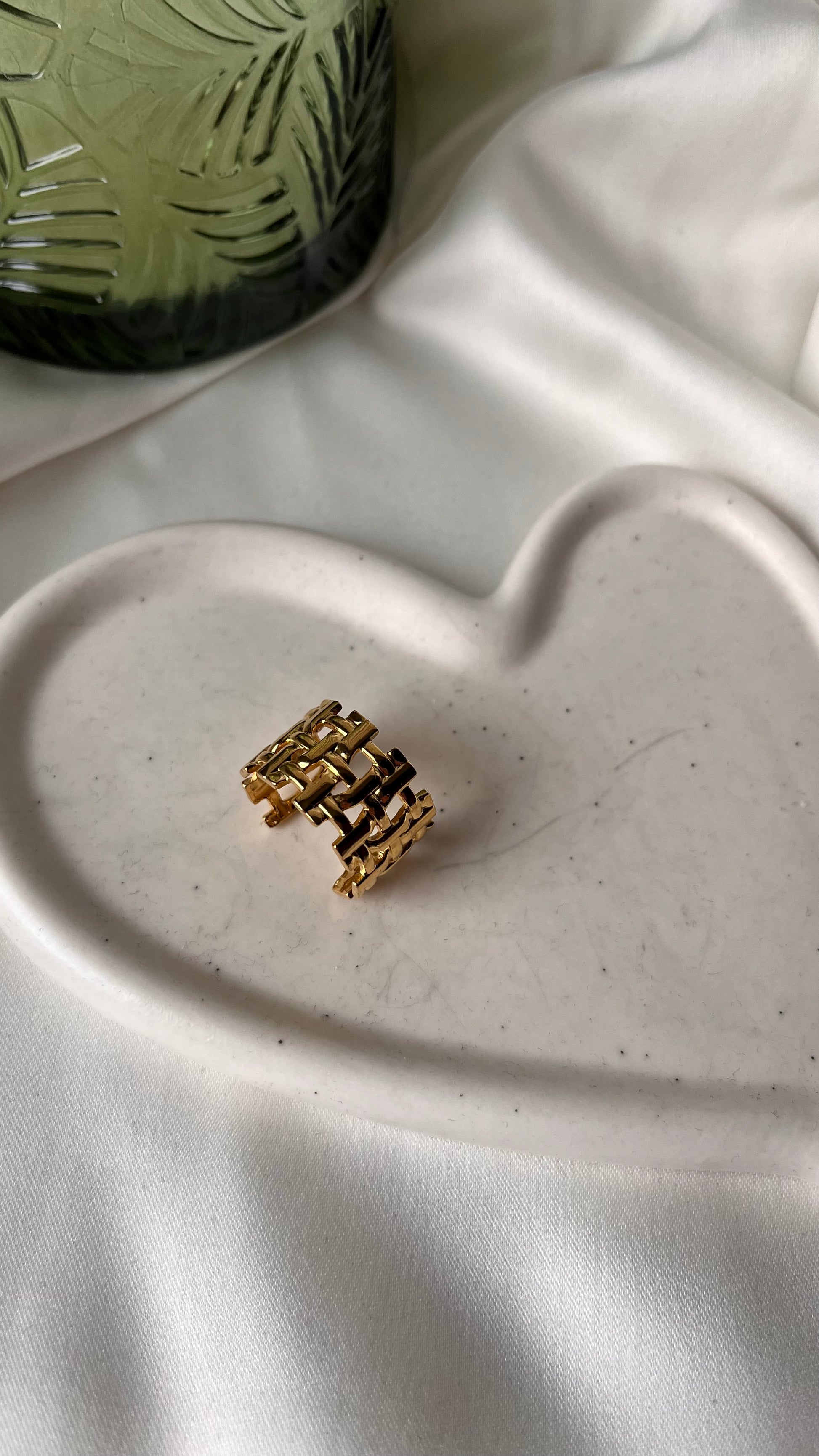 Bellamy gold ring