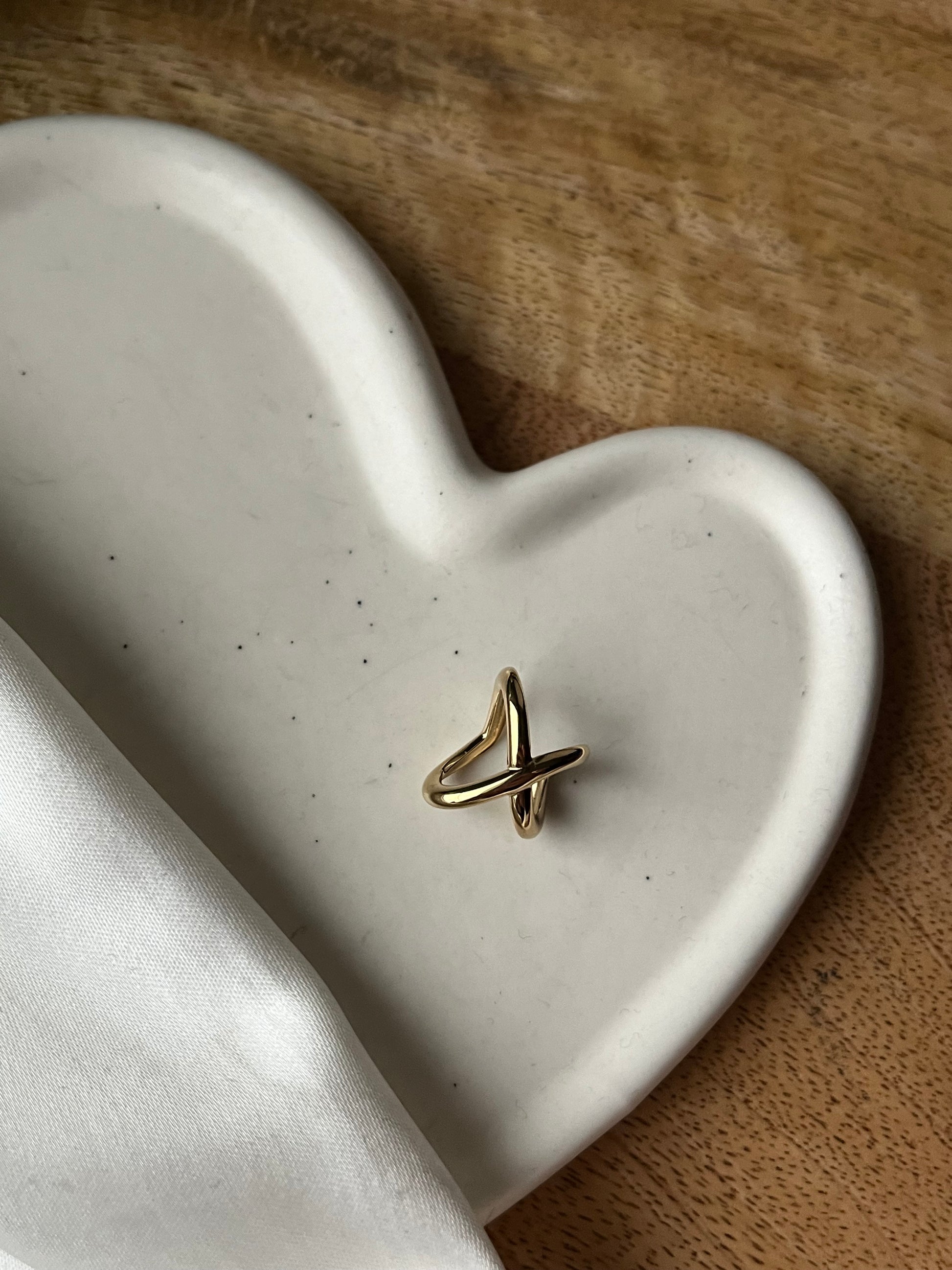 Knot Gold Ear Cuff
