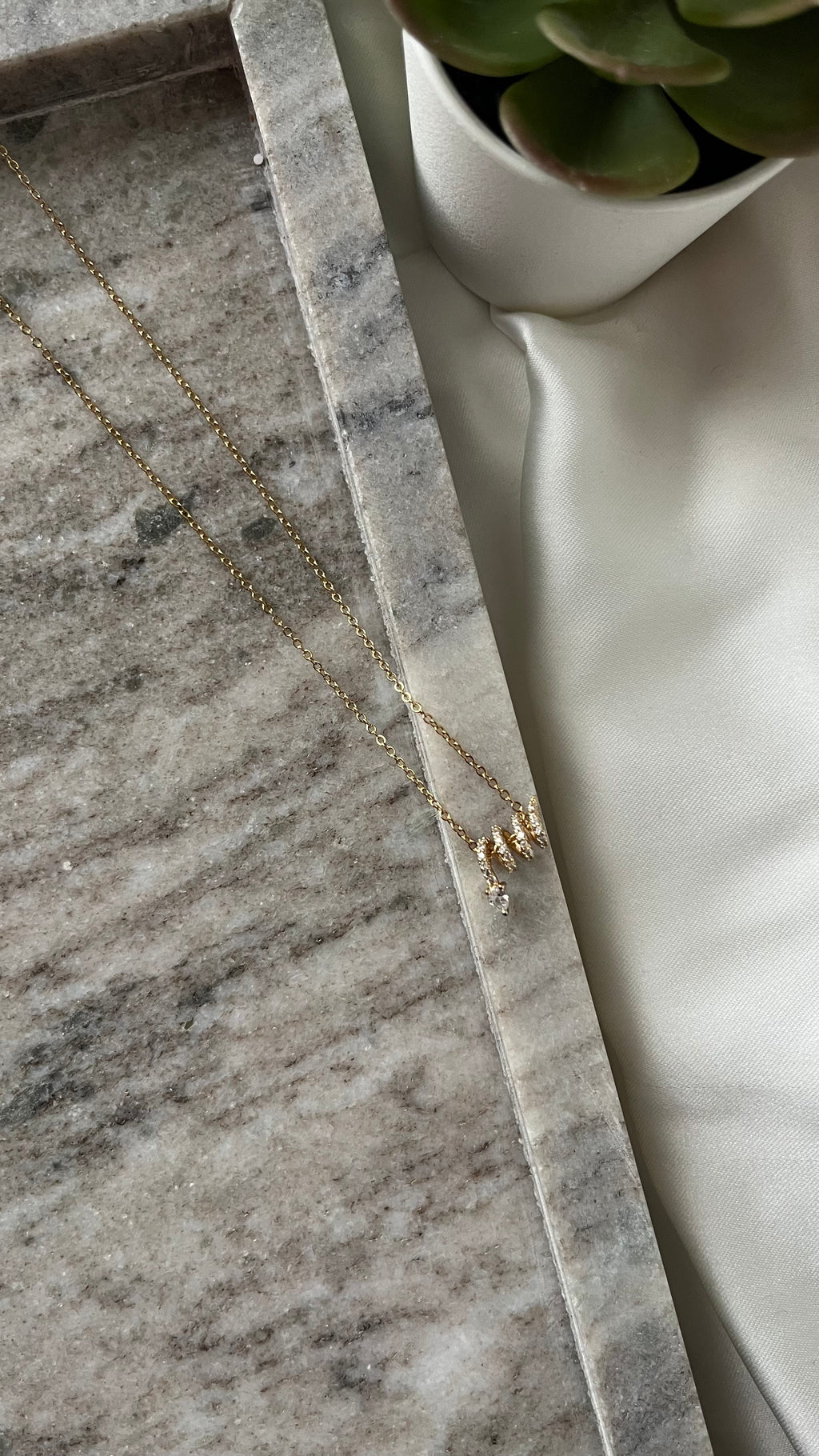 Beth necklace