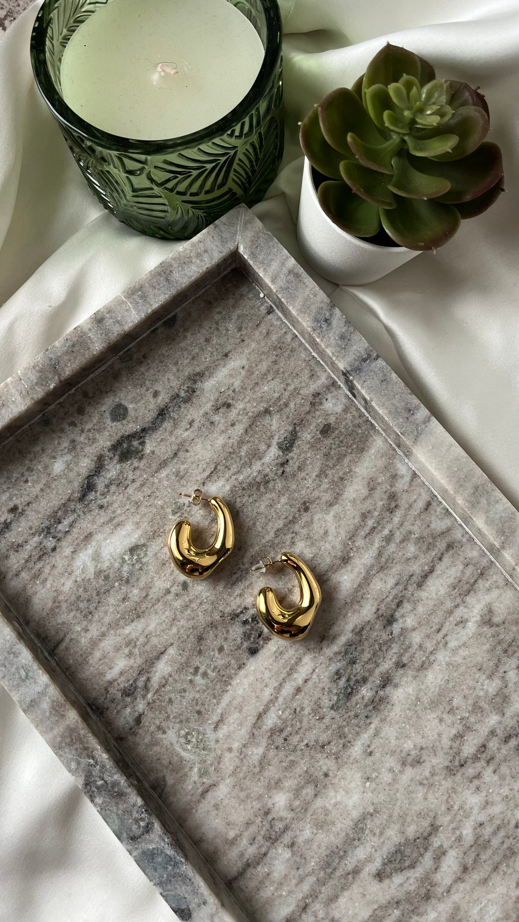 Sculpted Hoop Earrings Gold