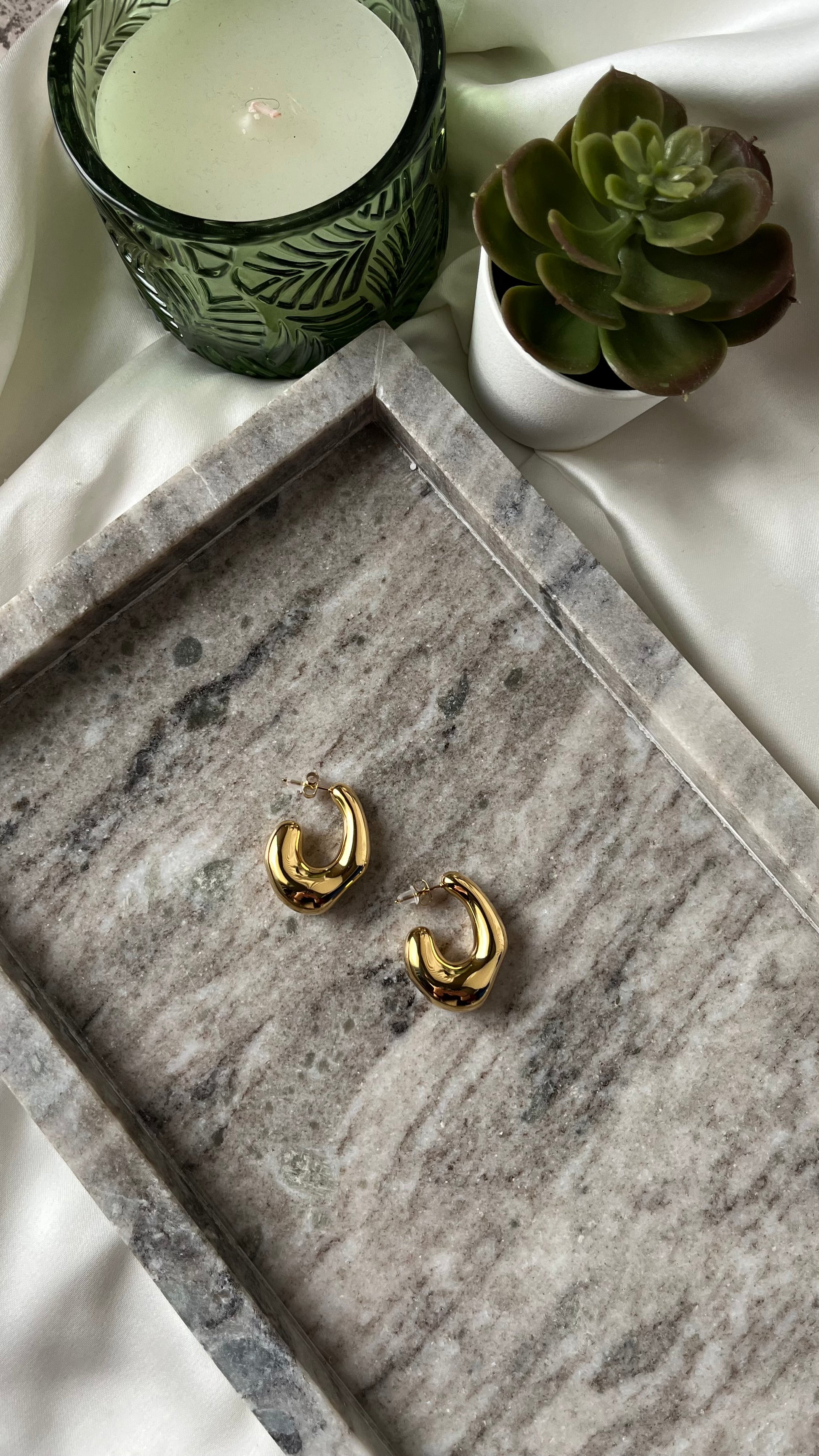 Sculpted Hoop Earrings Gold