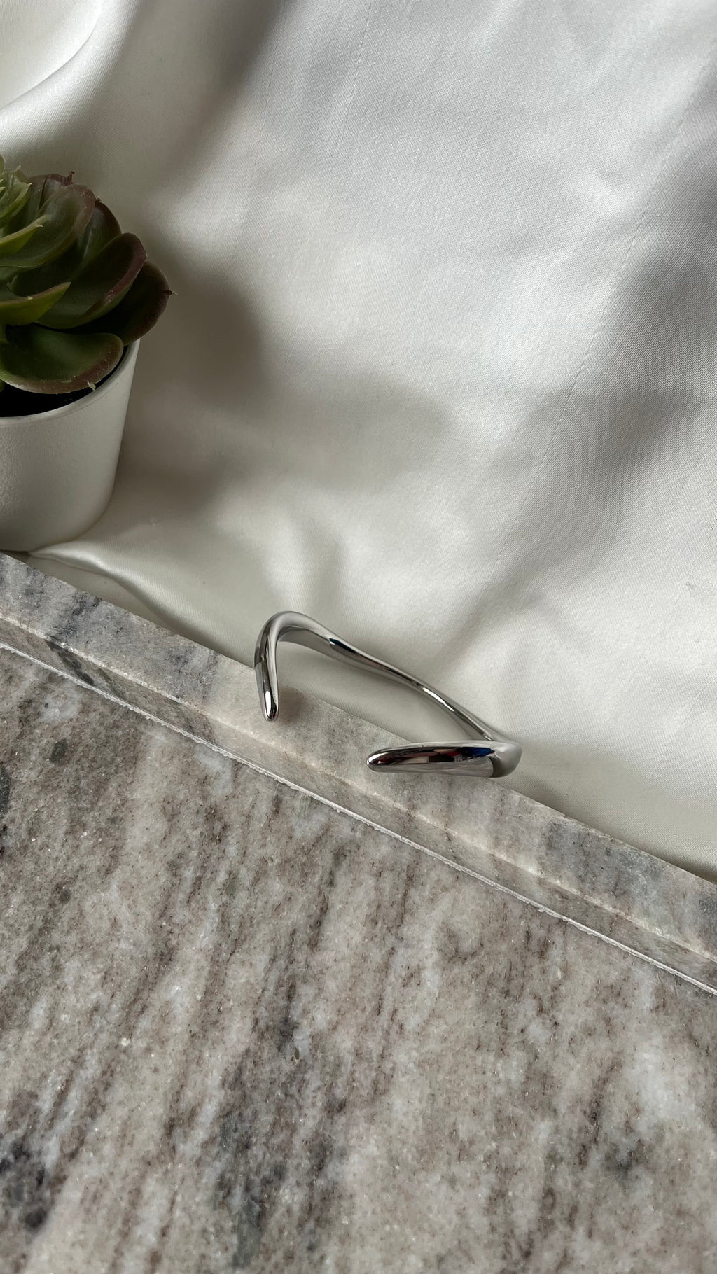 Minos Bracelet Silver