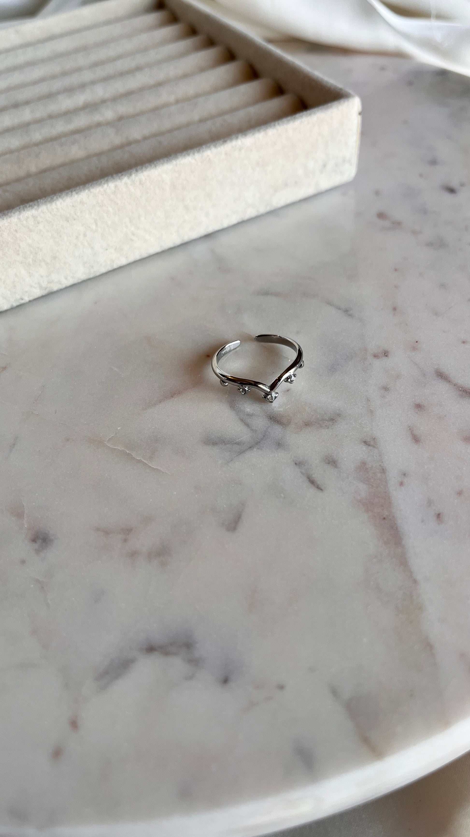 Leila silver ring