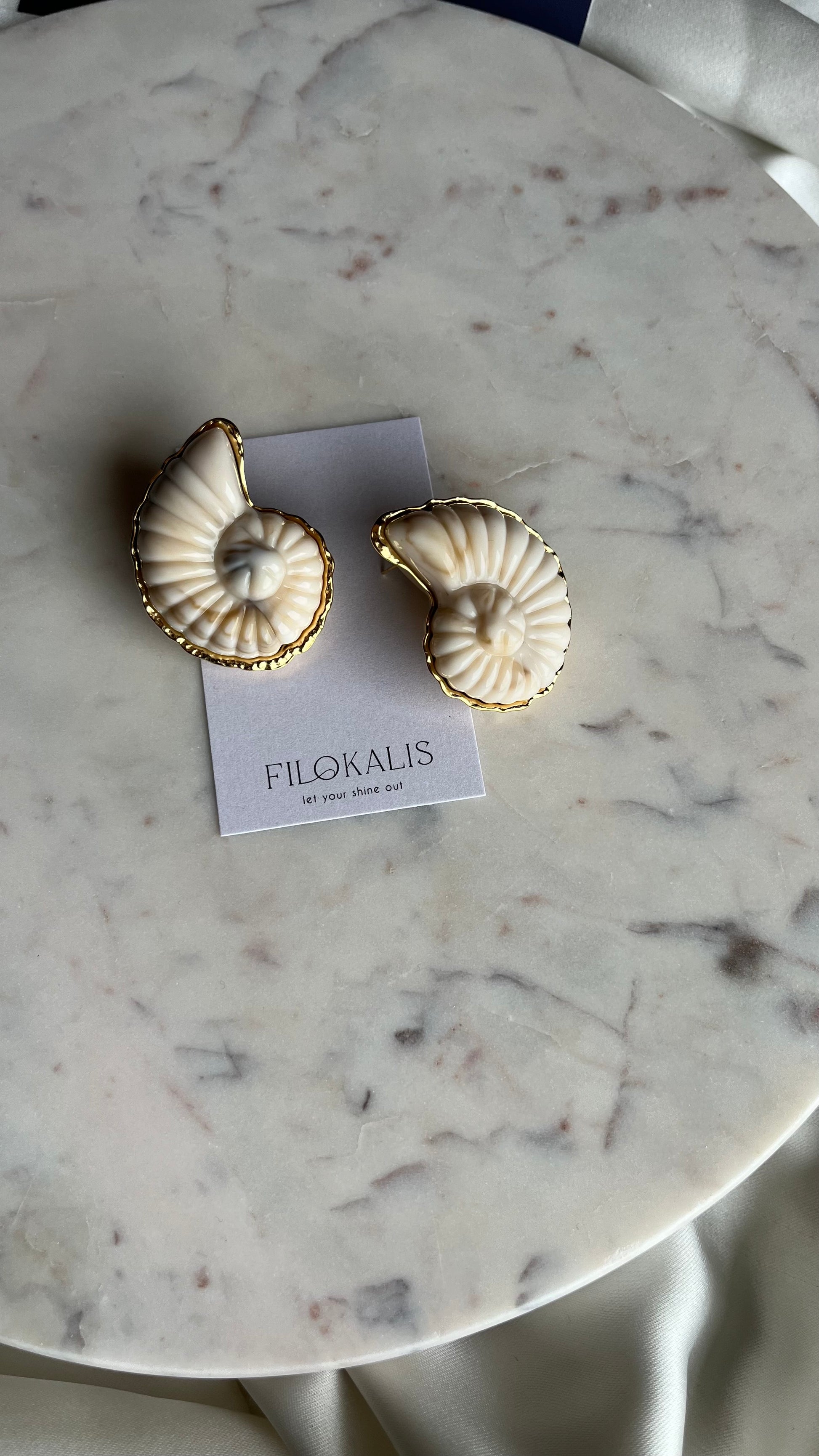 Seashell glow