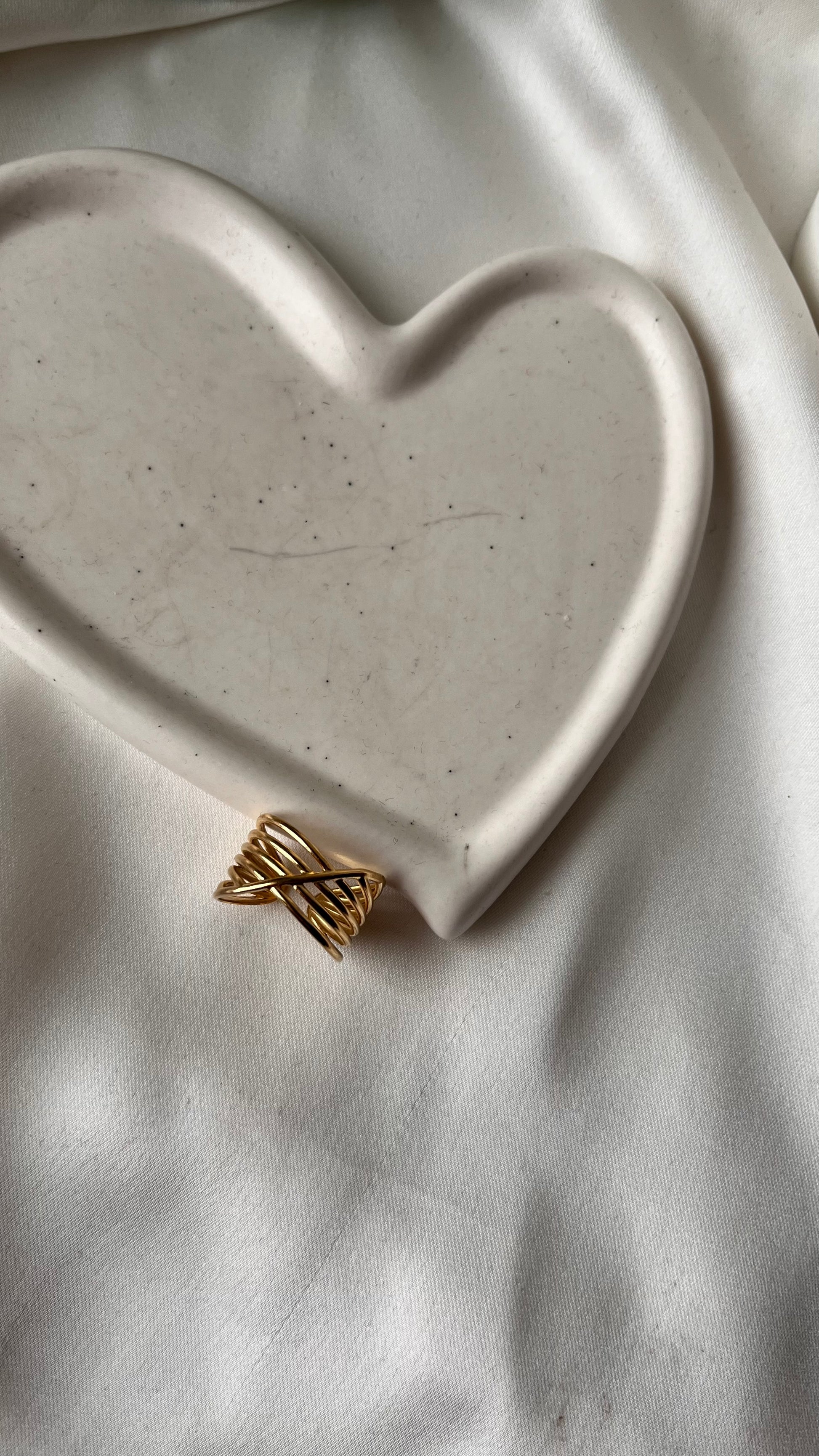 Monroe gold ring