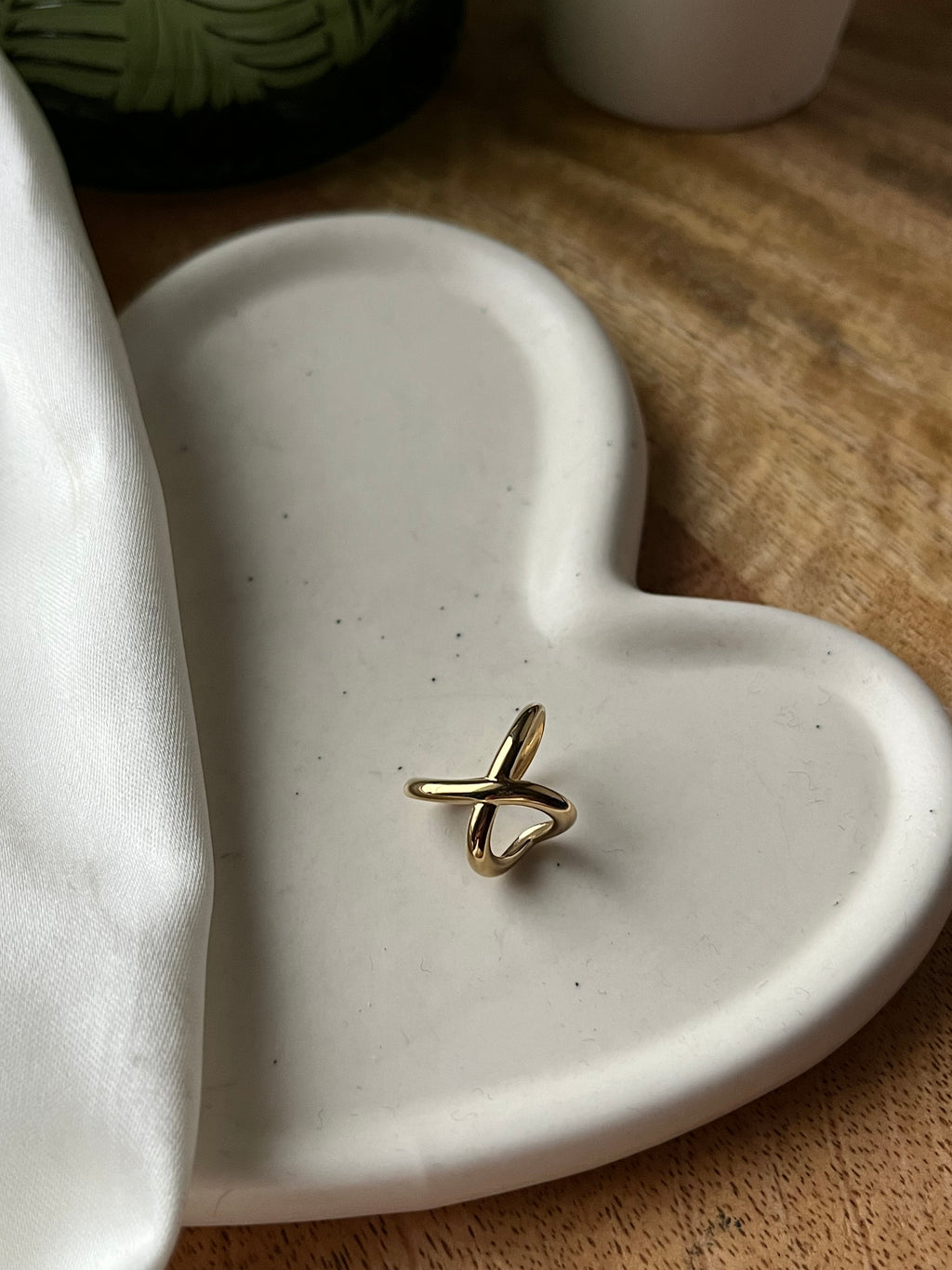 Knot Gold Ear Cuff