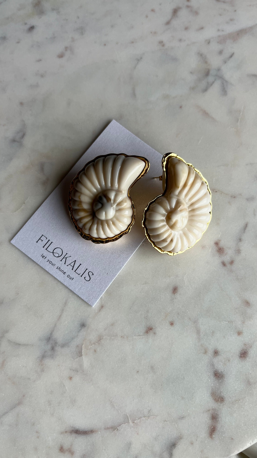 Seashell glow