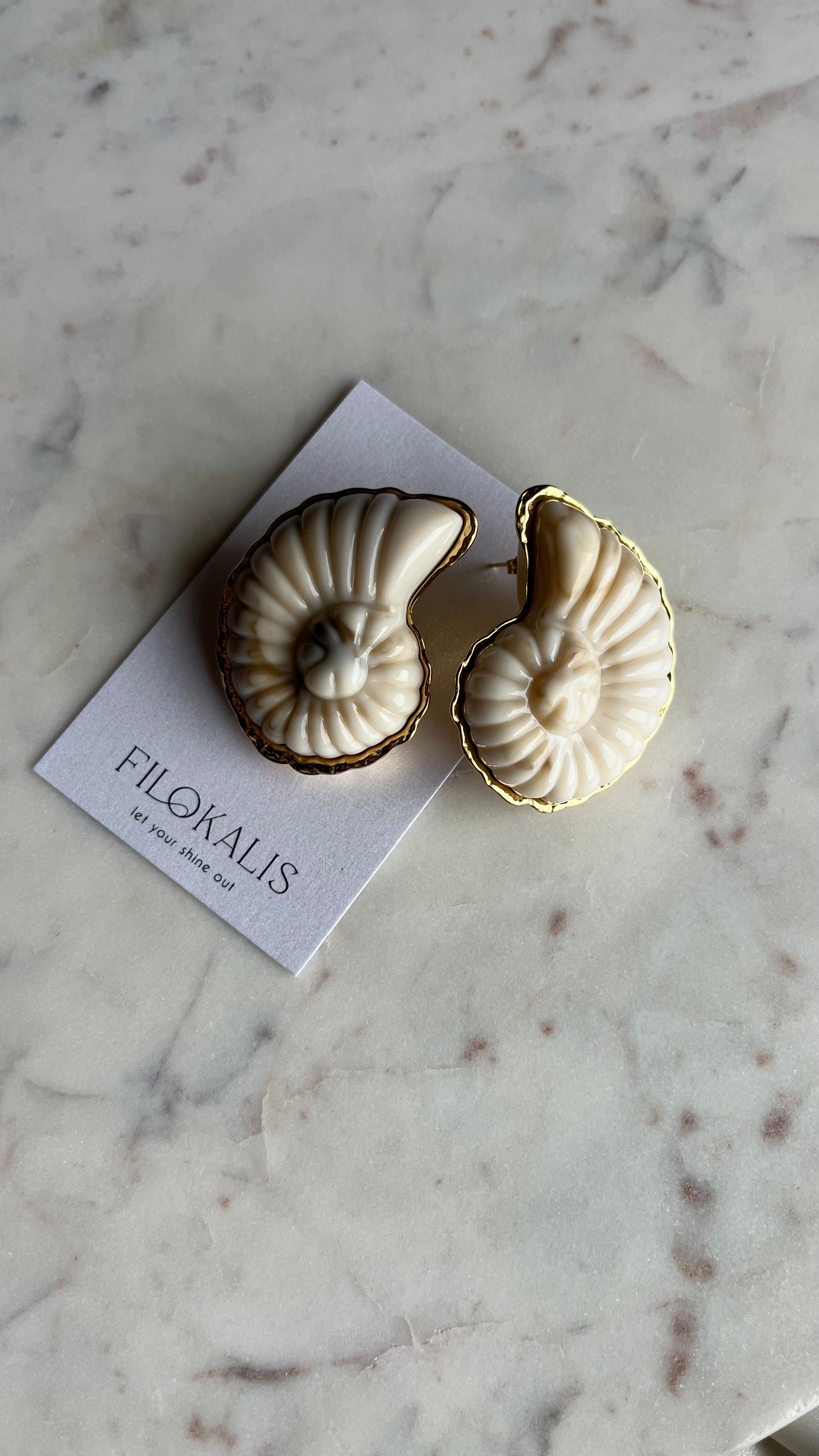 Seashell glow