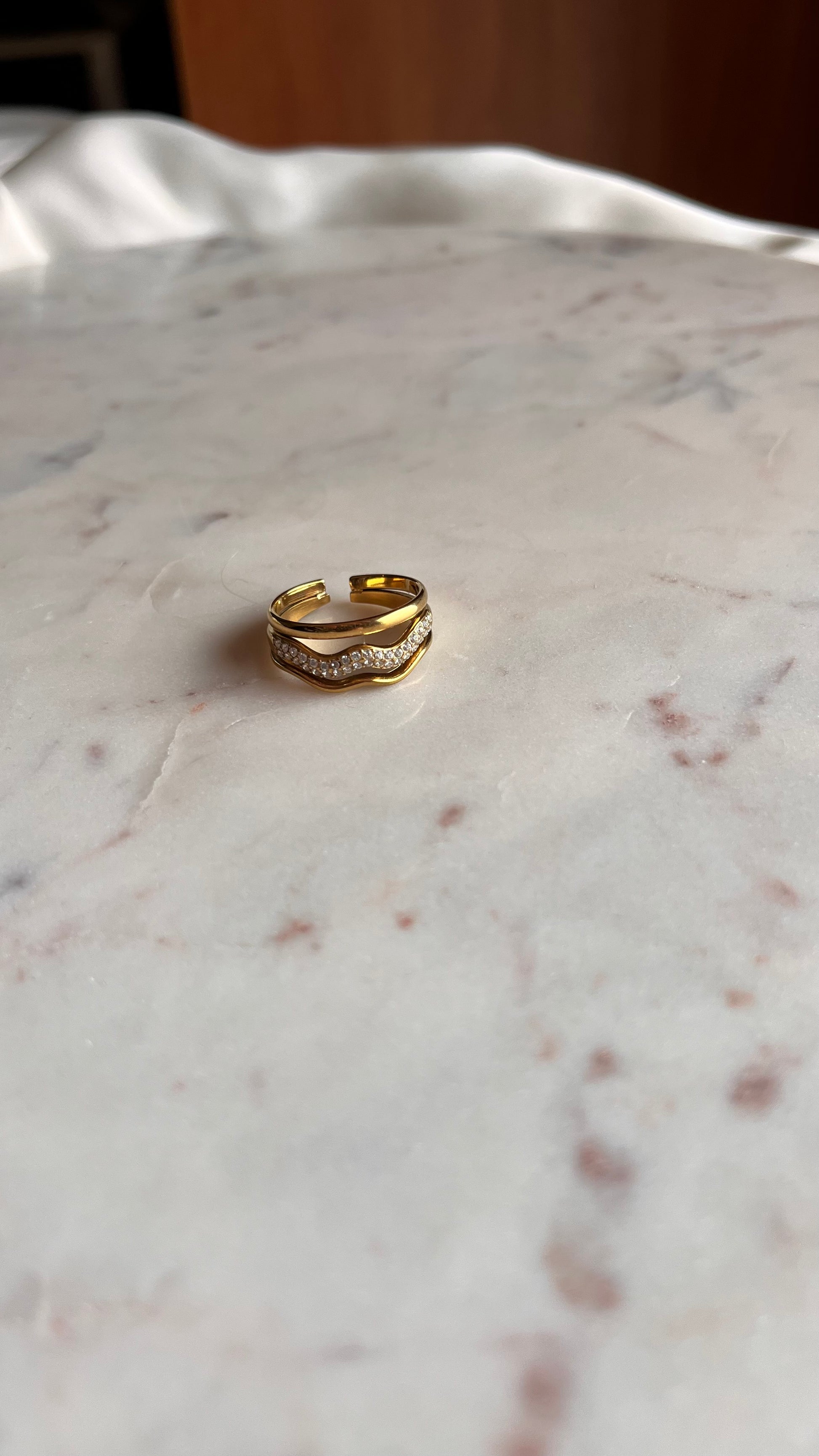 Wave Spark Ring Gold