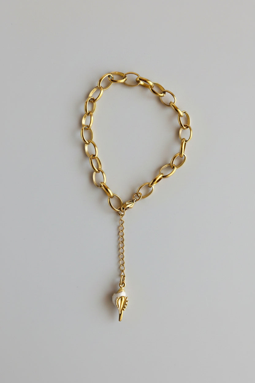Golden Shell Charm Bracelet