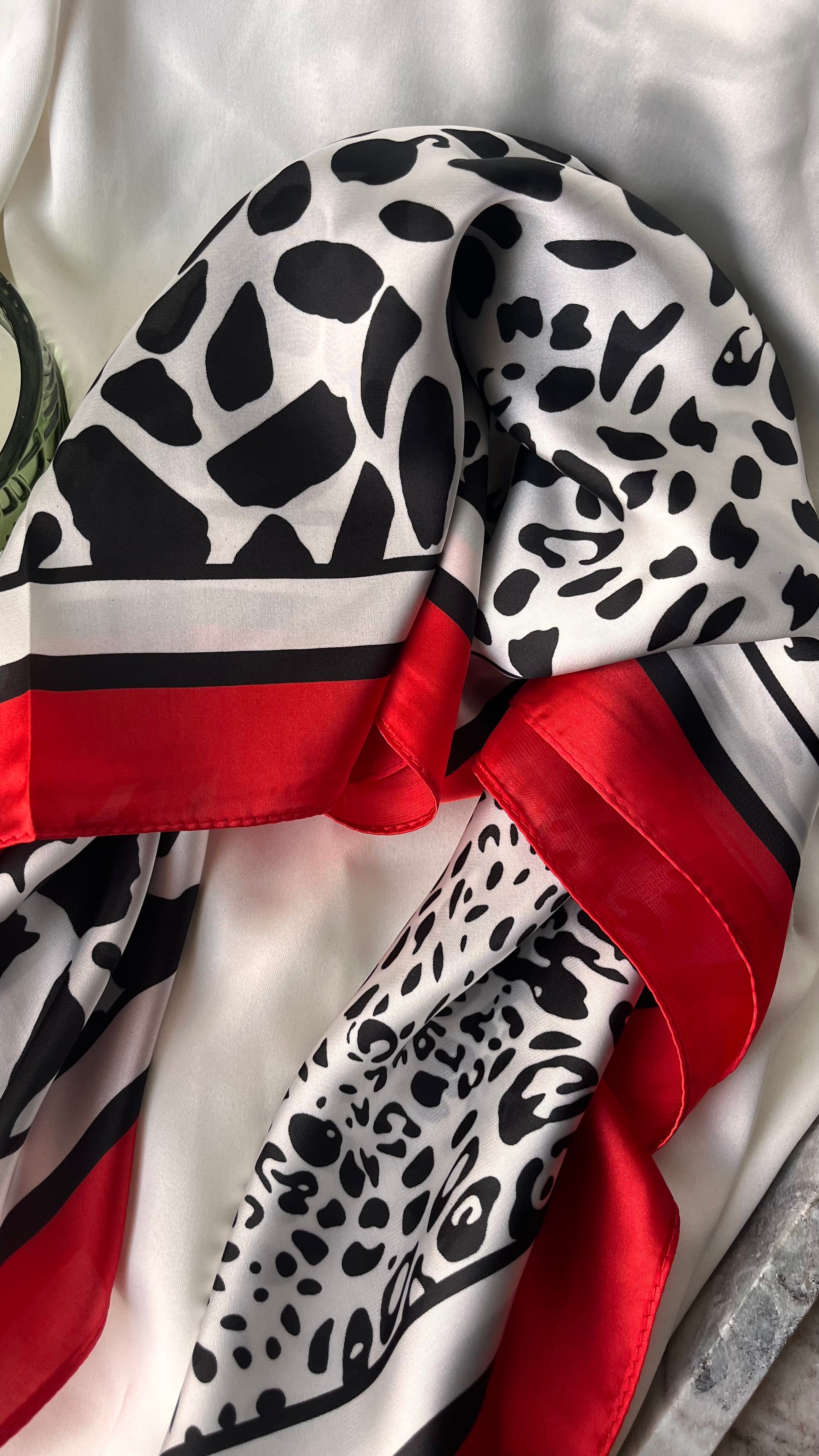 Marcella Red Details Bandanas