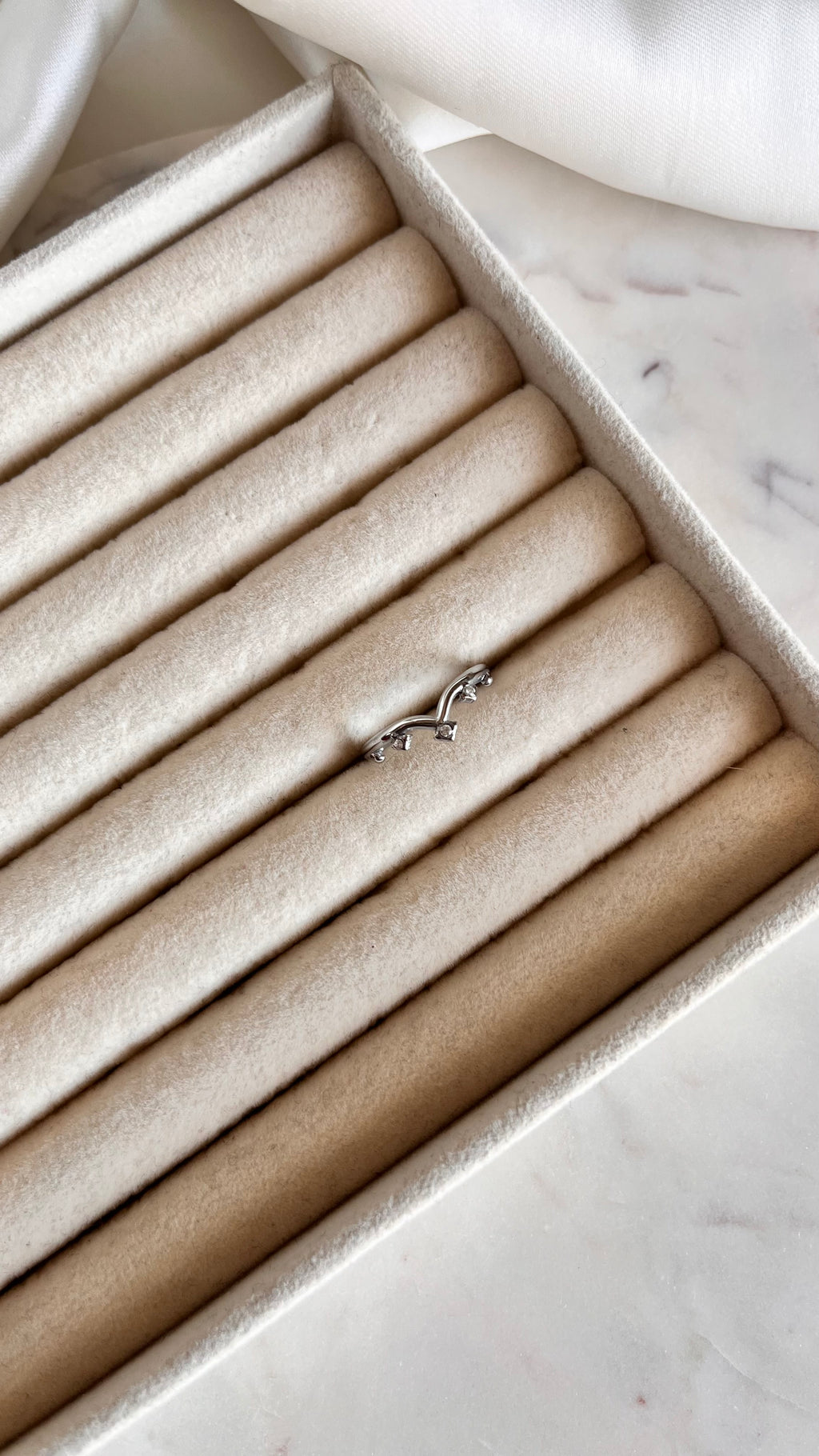 Leila silver ring