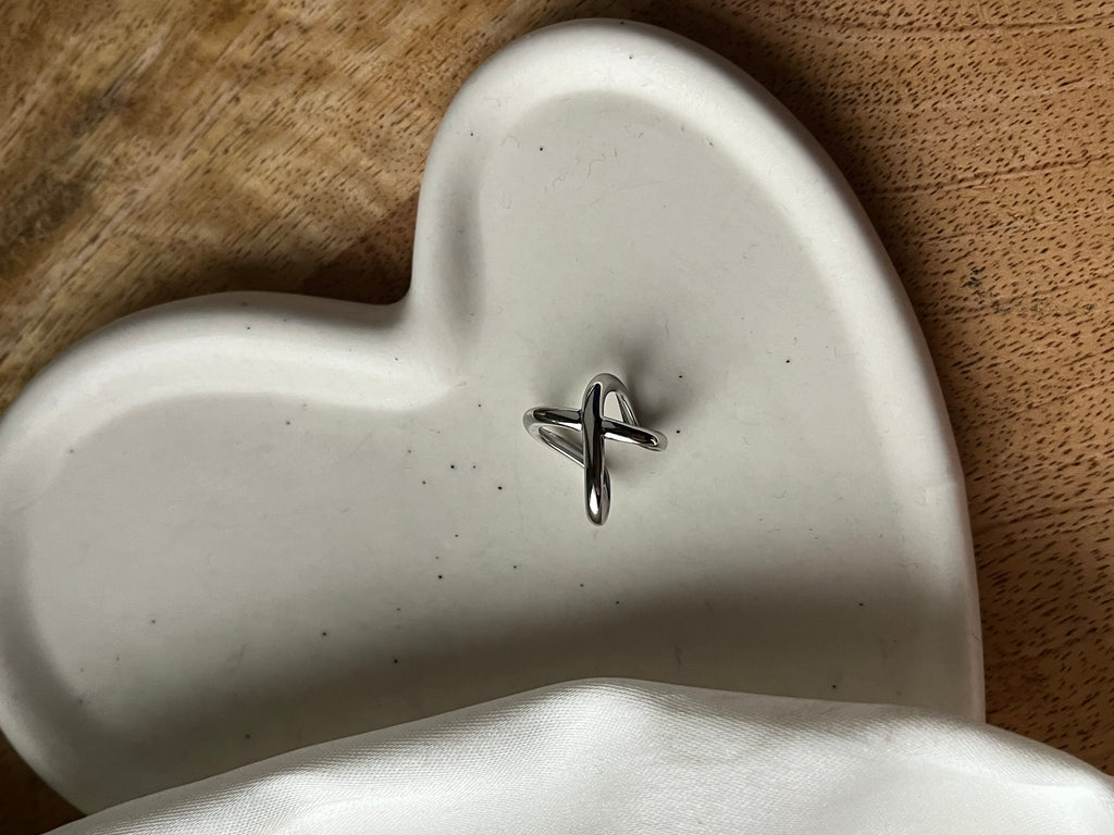 Knot Silver Ear Cuff
