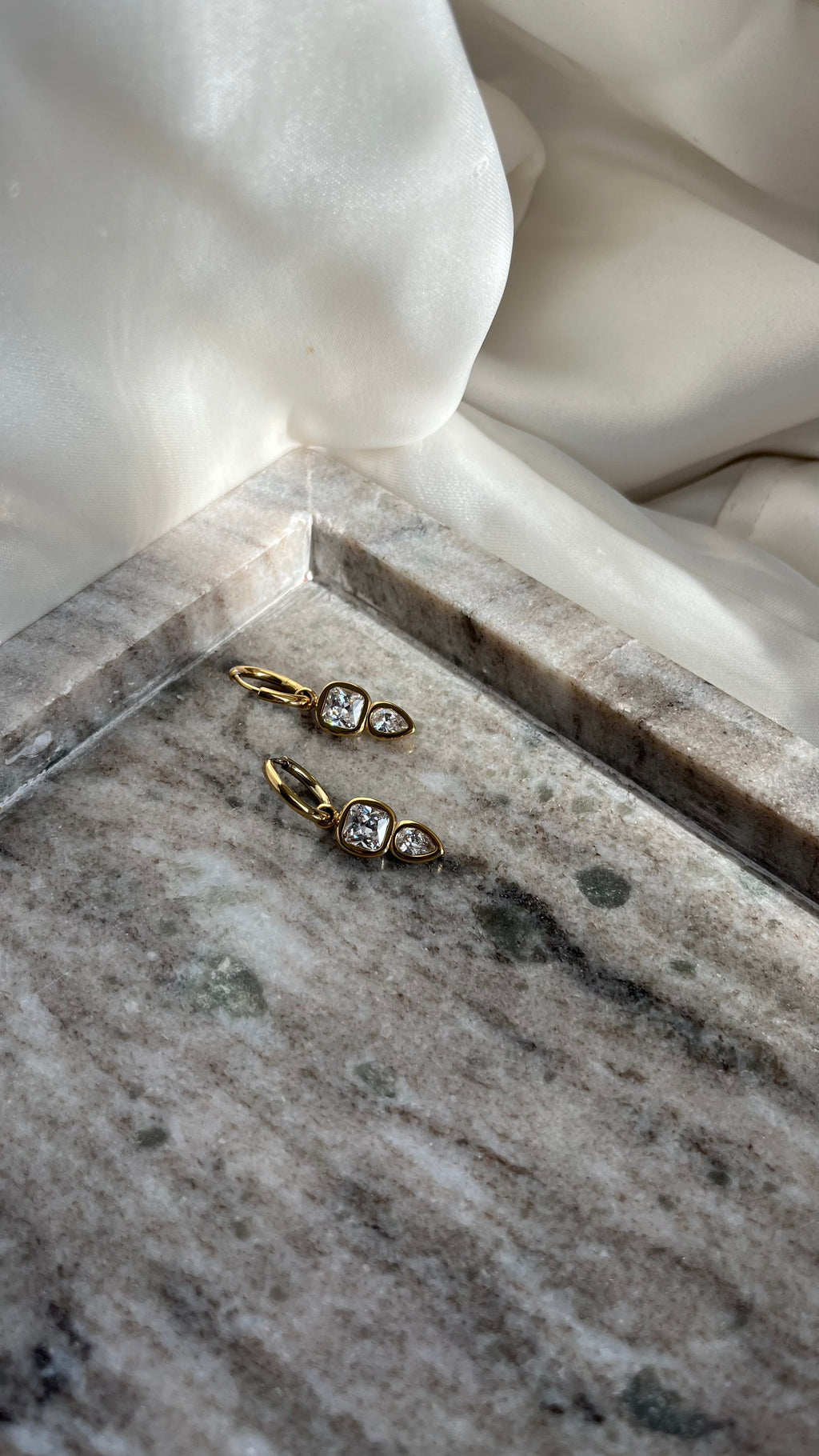 Elena Earrings Gold
