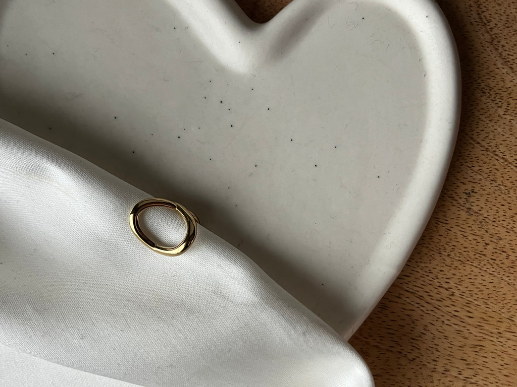 Knot Gold Ear Cuff