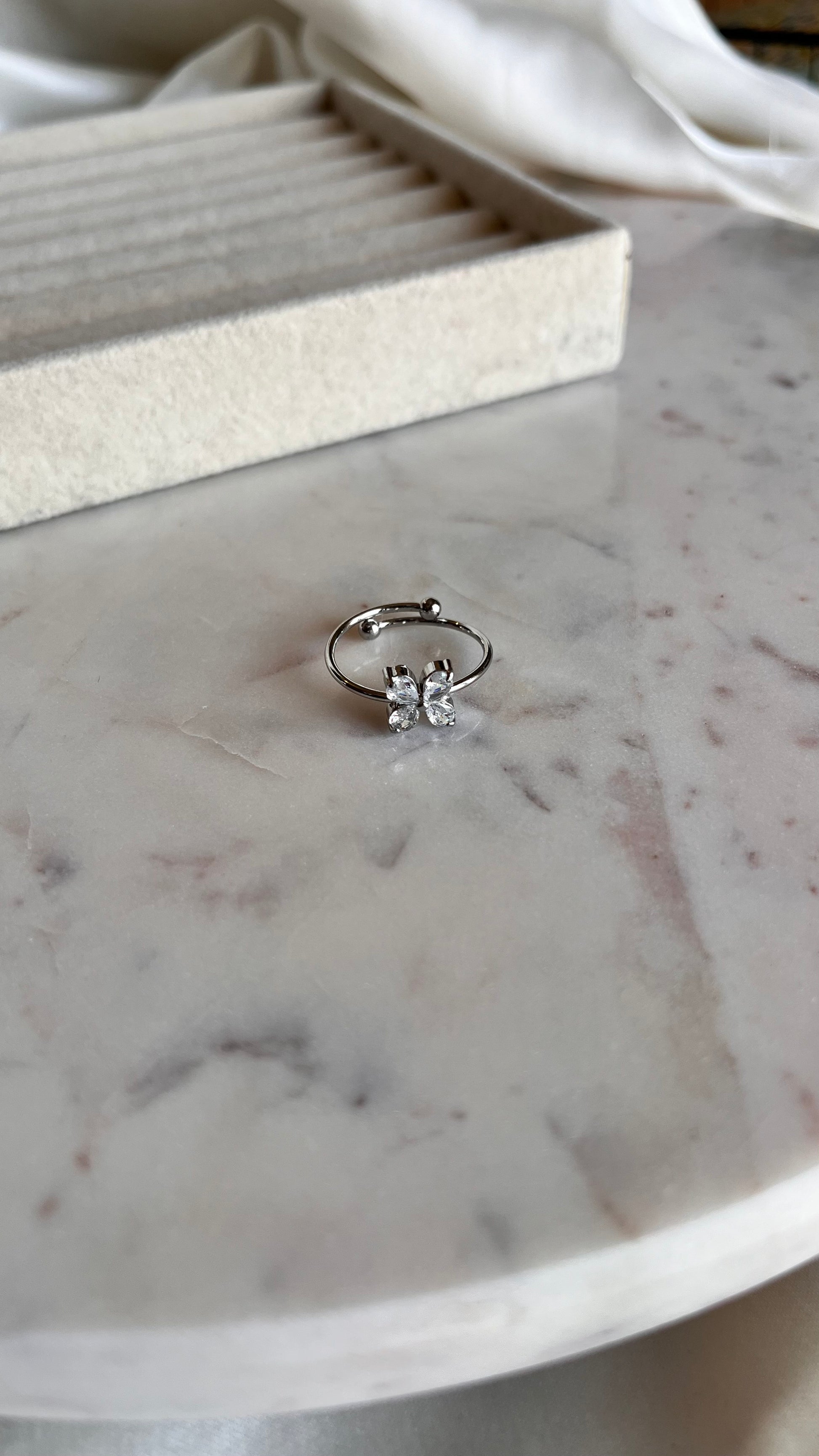 Bloom silver ring
