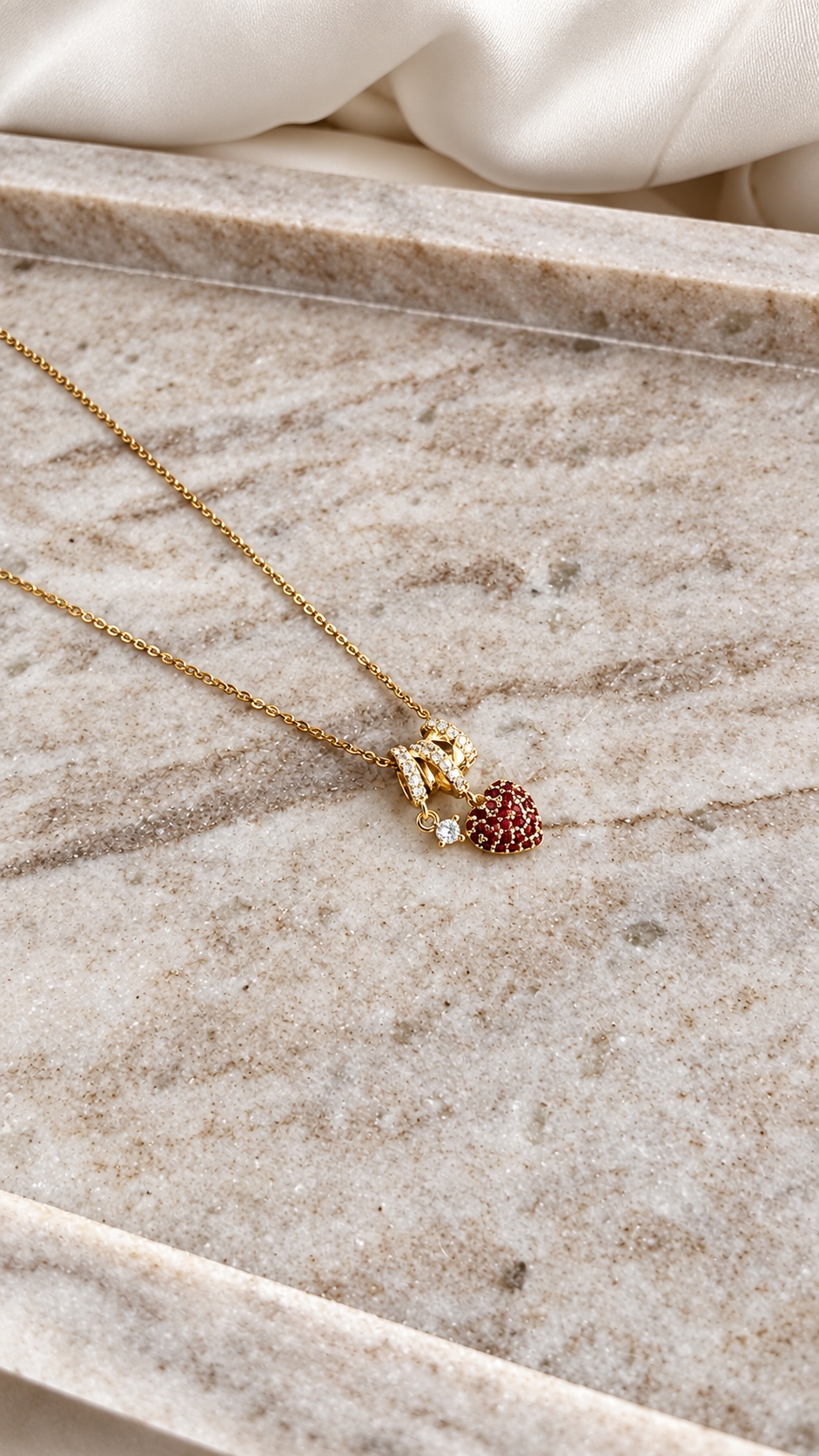 Amour Rouge Necklace