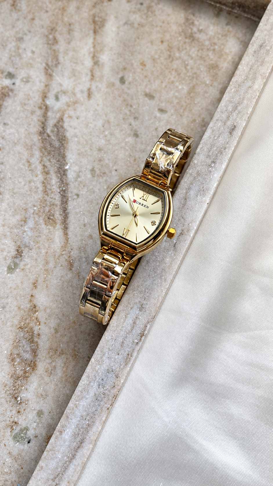Élodie Gold Watch