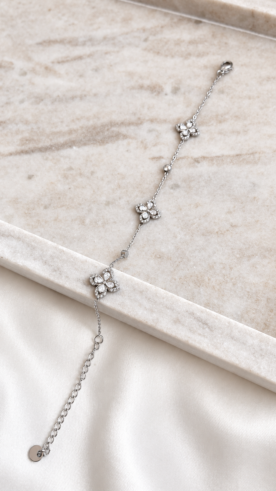 Fleur de Cristal Bracelet