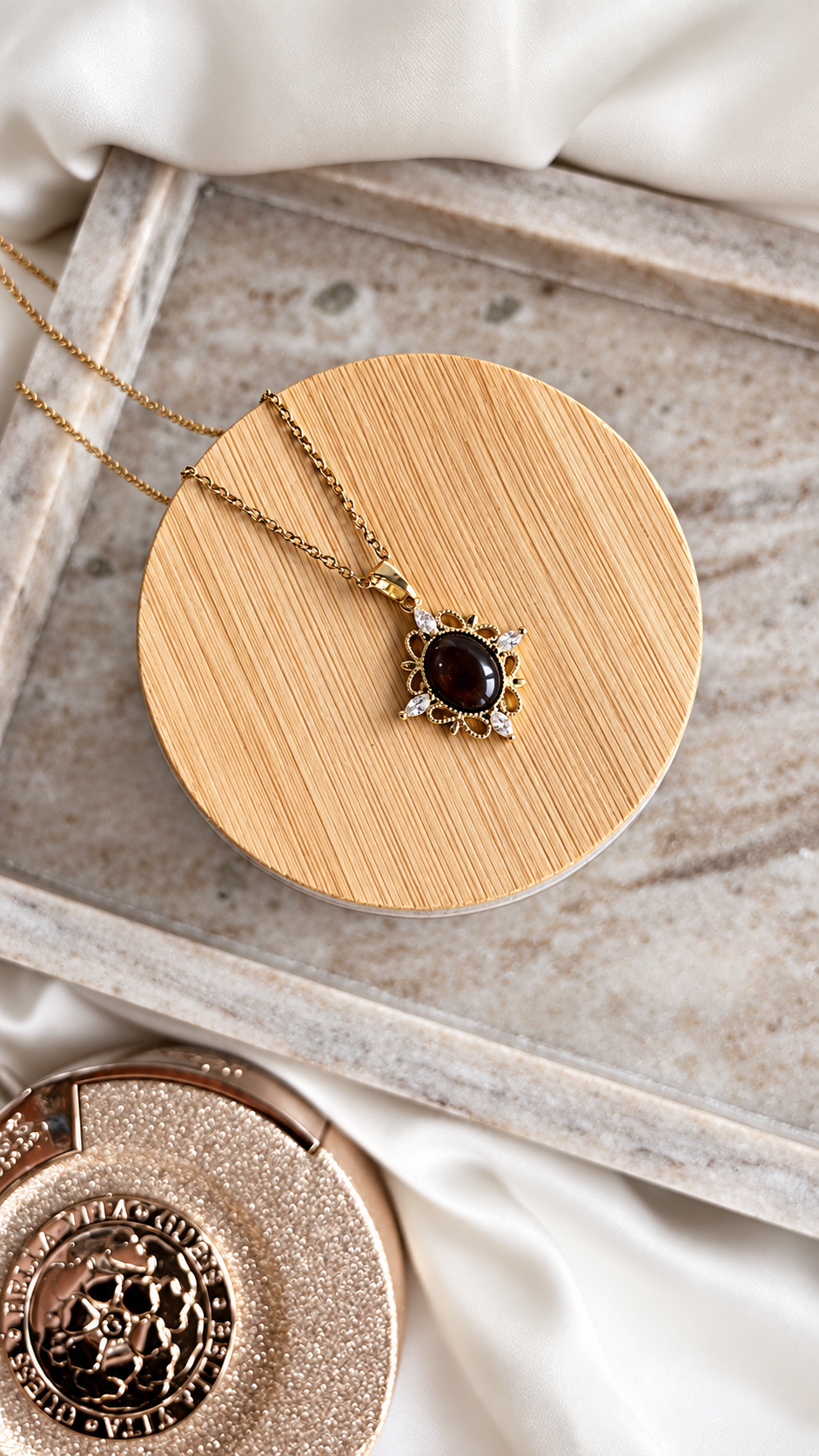 Mocha Bloom Necklace