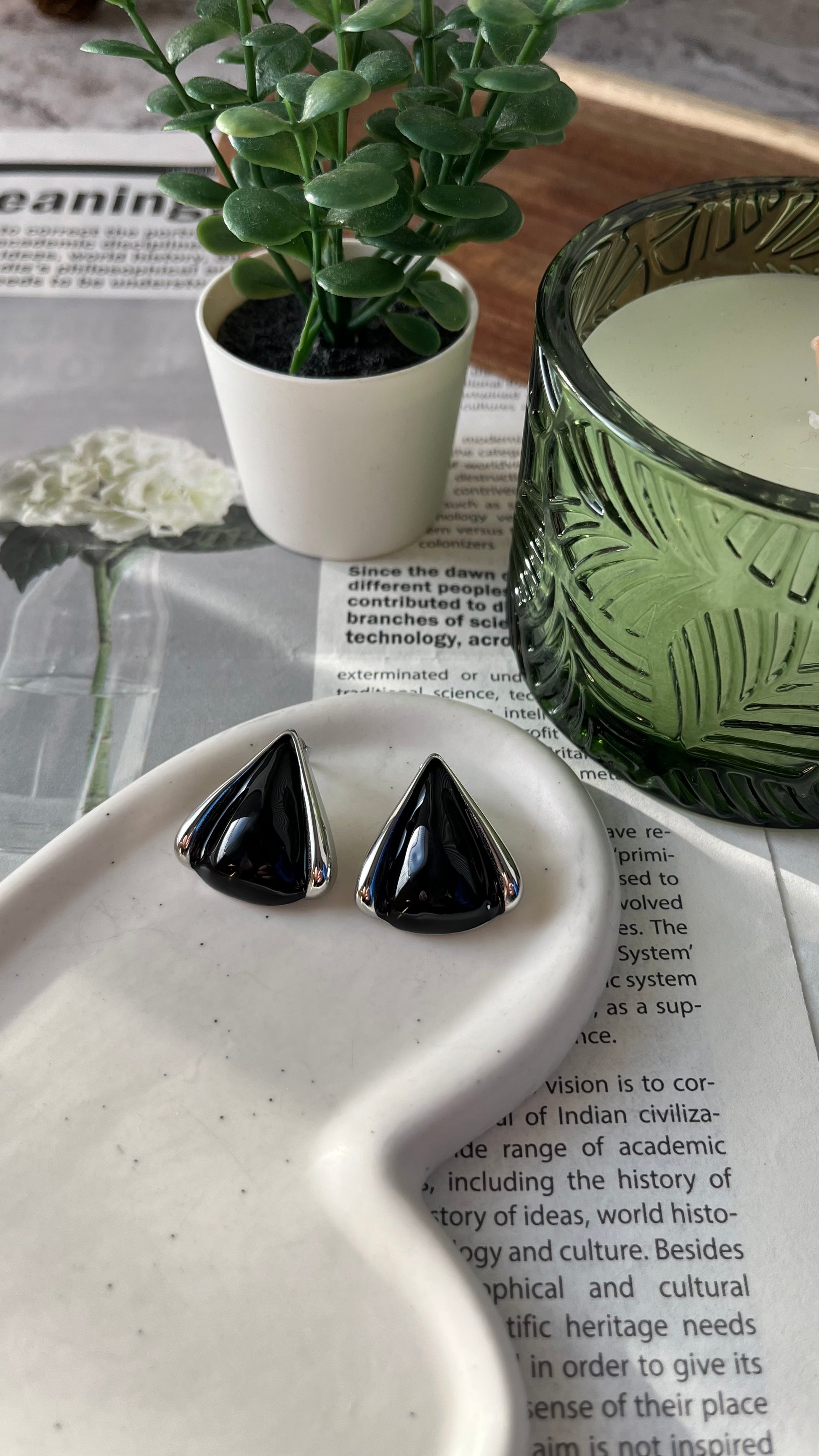 Scarlet Black-Silver